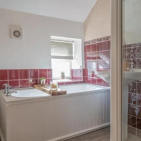 度假居 Cosy Near Scenic Walks And Country Pub *