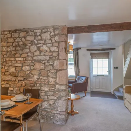 度假居 Cosy Near Scenic Walks And Country Pub 彭里斯